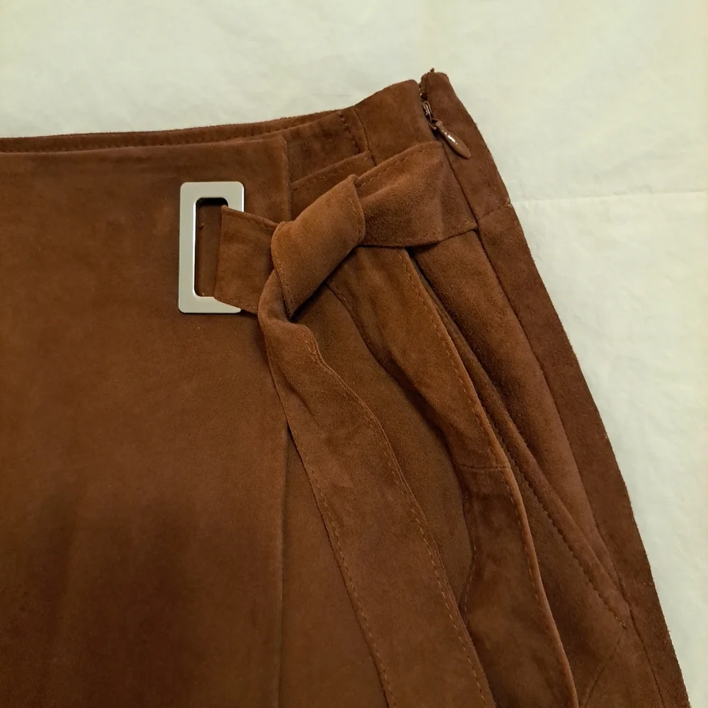 White House Black Market Skirt Suede A Line Wrap Brown Size 0 EUC - Picture 2 of 9